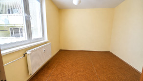 Na predaj | 3 izbový byt | Trenčín | Novomeského | 70 M2