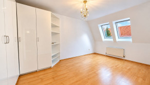 Na predaj | 2 izbový byt s parkovaním | tehla | Trenčín | 74 m2