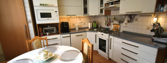 For sale large 3-room apartment with a balcony, 77 m2, Trenčín, Halalovka