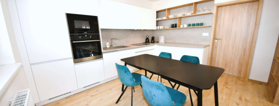 For sale 2-room apartment with garage in a new building, Trenčín, 72 m2, Zlatovská residence