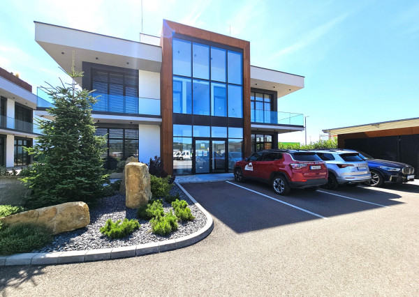 For rent representative commercial, office space, 40 m2, Trenčín, Bratislavská