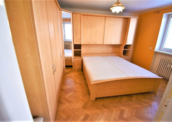 REZERVOVANÉ -Na prenájom 2 izbový byt v centre s lodžiou, Trenčín, ul. Inovecká