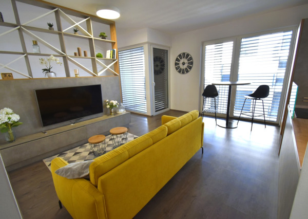 Na prenájom pekný zariadený byt v Trenčíne, 59 m2, Karpatská, rezidencia Green Bay