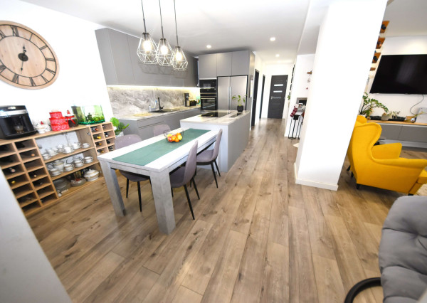 Na predaj zariadený 4 izbový rodinný dom, Nemšová, časť Ľuborča