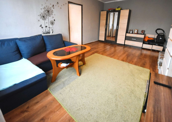 Na predaj veľký 2 izbový byt s balkónom, 57 m2, Nová Dubnica, ul. SNP