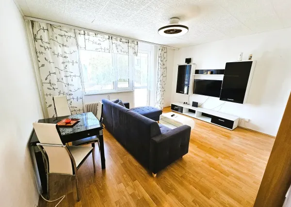 Na prenájom | zariadený 2 izbový byt | lodžia | Trenčín | Sihoť