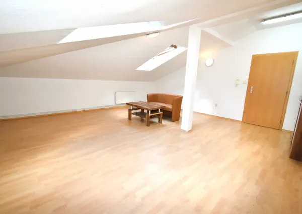 Na prenájom | kancelársky priestor | Trenčín | Piaristická | 36 m2