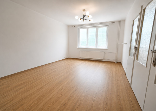Na prenájom | 4 izbový byt | lodžia | Sihoť | Trenčín