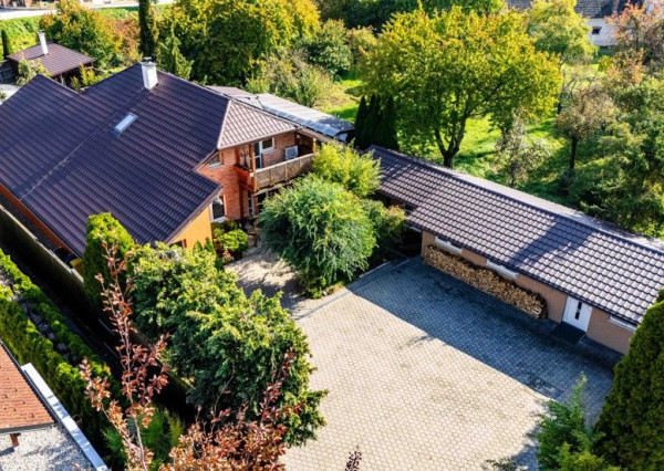 Rodinný dom na podnikanie a bývanie | Na predaj | Drietoma
