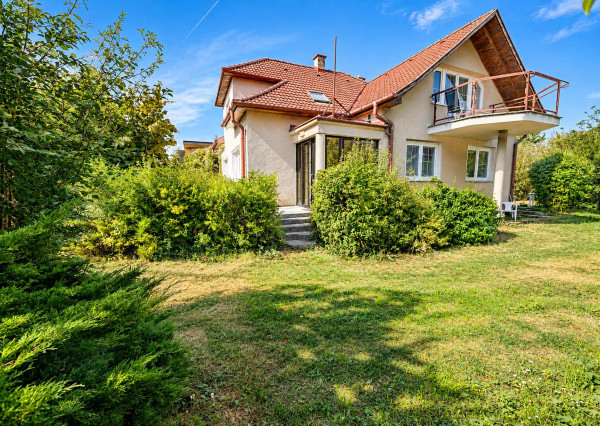 Na predaj | 6 izbový rodinný dom | Trenčianske Stankovce | časť Sedličná