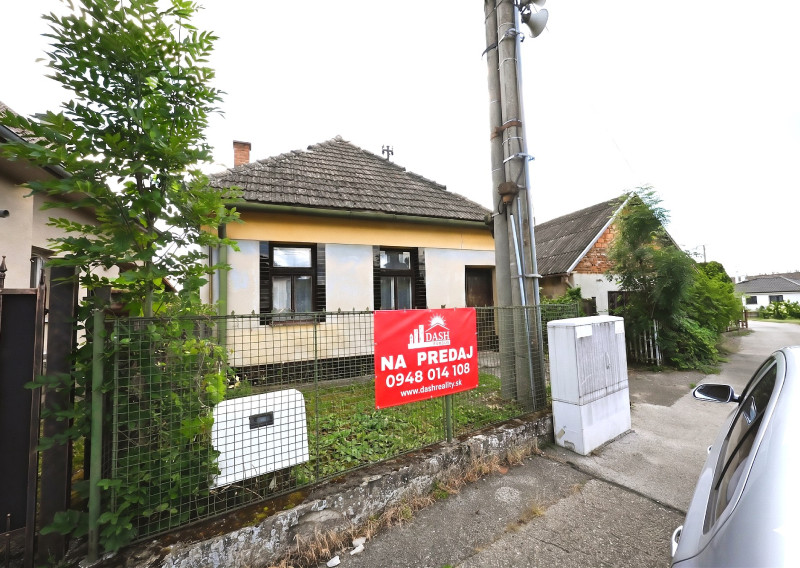 PREDANÉ-  Na predaj | rodinný dom | veľký pozemok | Ivanovce | okres Trenčín | 2346 m2 - Na predaj | rodinný dom | veľký pozemok | Ivanovce | okres Trenčín | 2346 m2